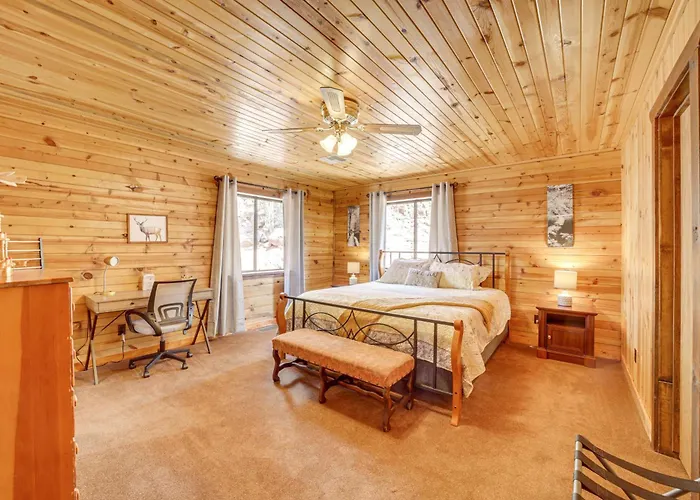 Holiday home Mtn & Golf Course Views: Retreat!